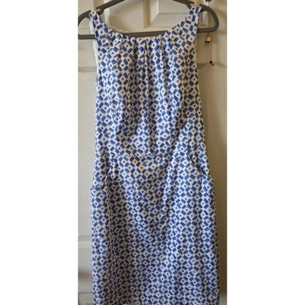 Chaps Women's Sleeveless Blue And White Patterned Dress Size 14 New Without Tags